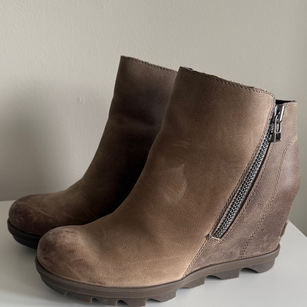 Sorel Brown Wedge Ankle Boots with Zipper